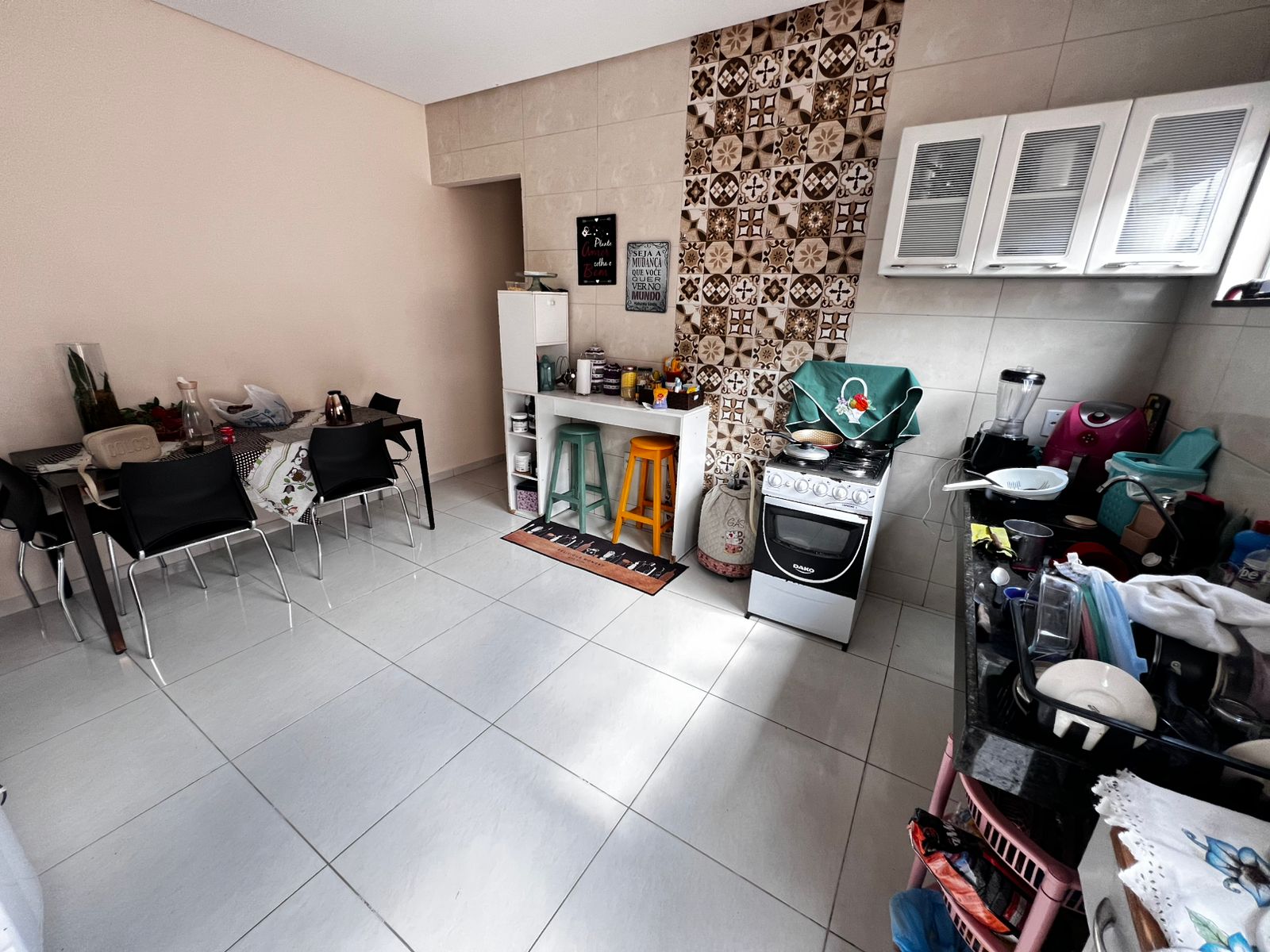 Vende bela casa no bairro Santa Isabel