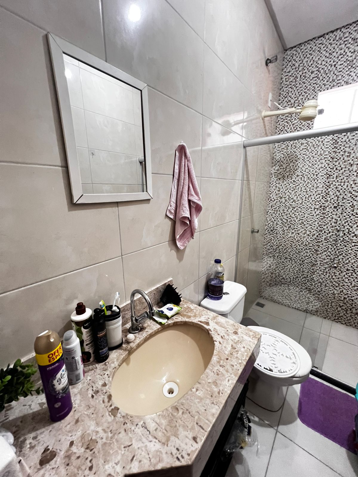 Vende bela casa no bairro Santa Isabel