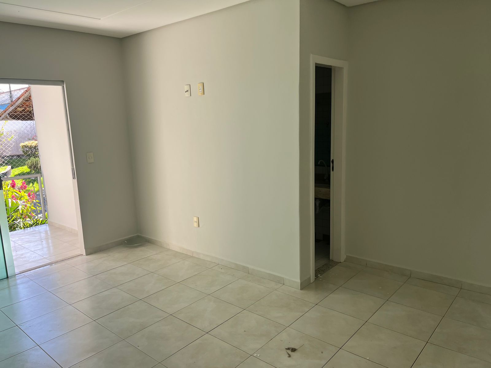 Aluga Apartamento em Condomínio no Centro