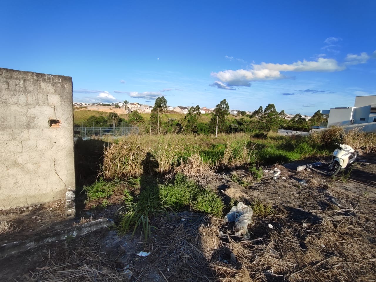 Vende Terreno com declive na Matinha