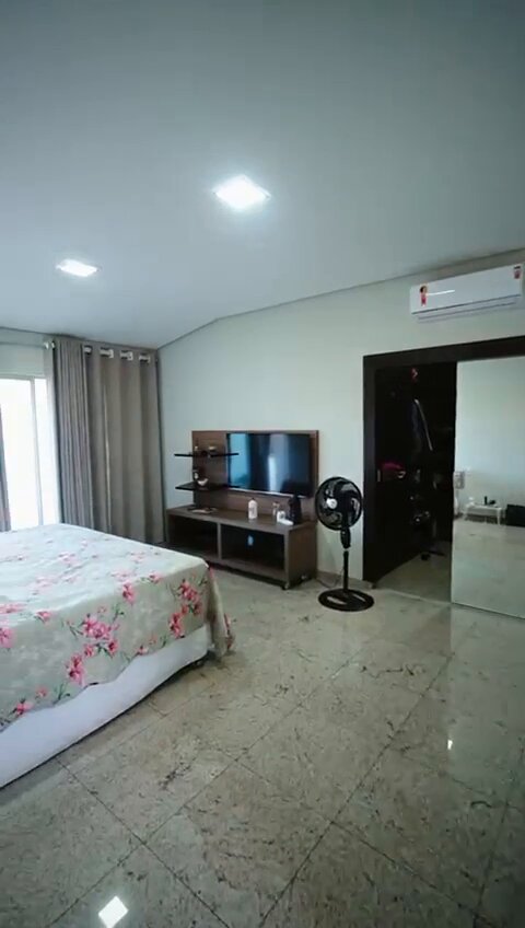 Vende Casa Duplex no Centro