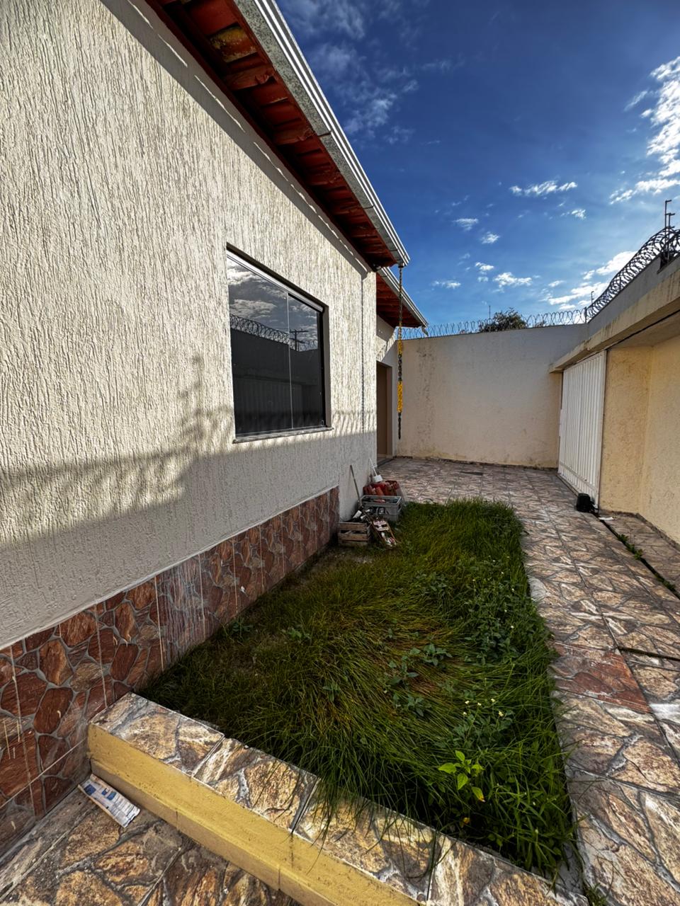 Casa à venda no bairro Vivendas