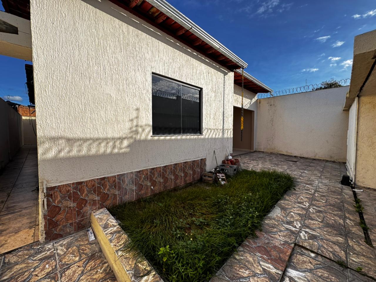 Casa à venda no bairro Vivendas