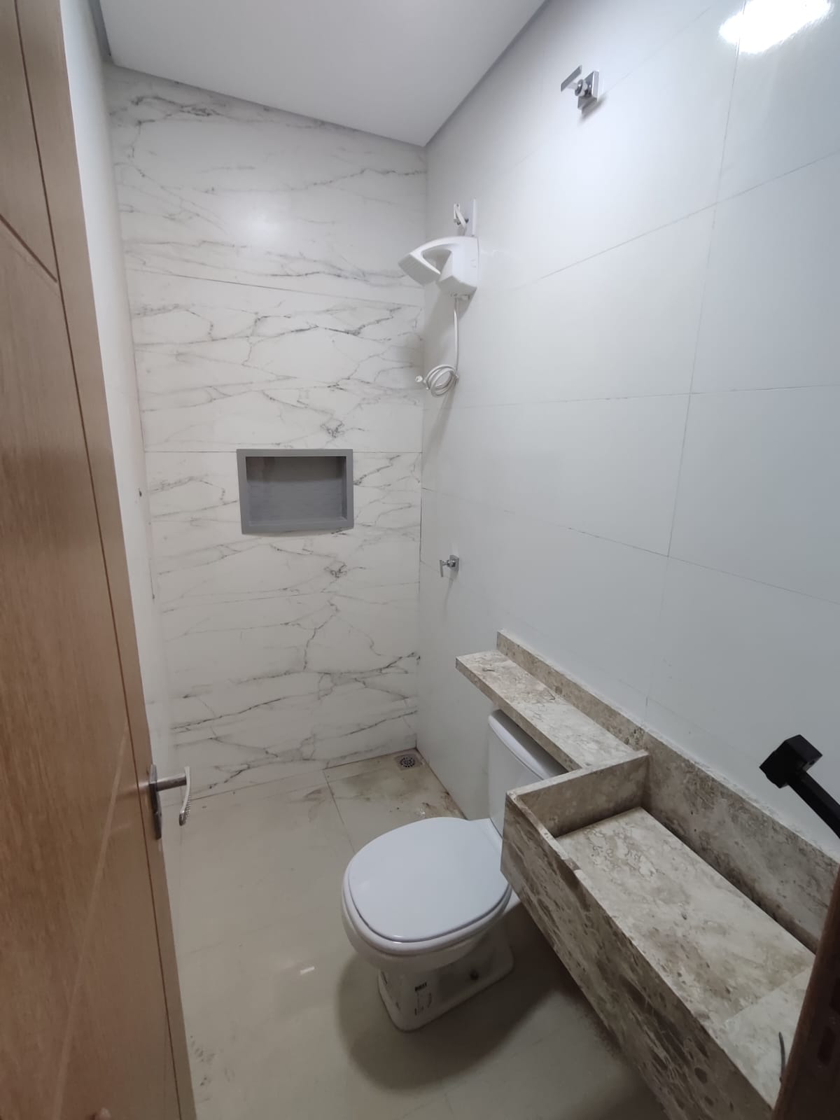 Vende Casa Nova no bairro Dinah Borges