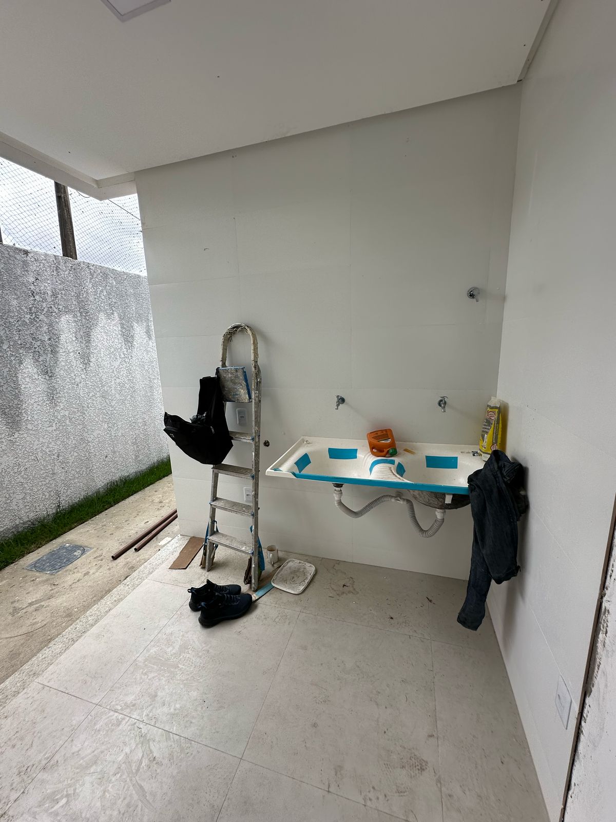 Vende Casa com Laje no Santa Isabel