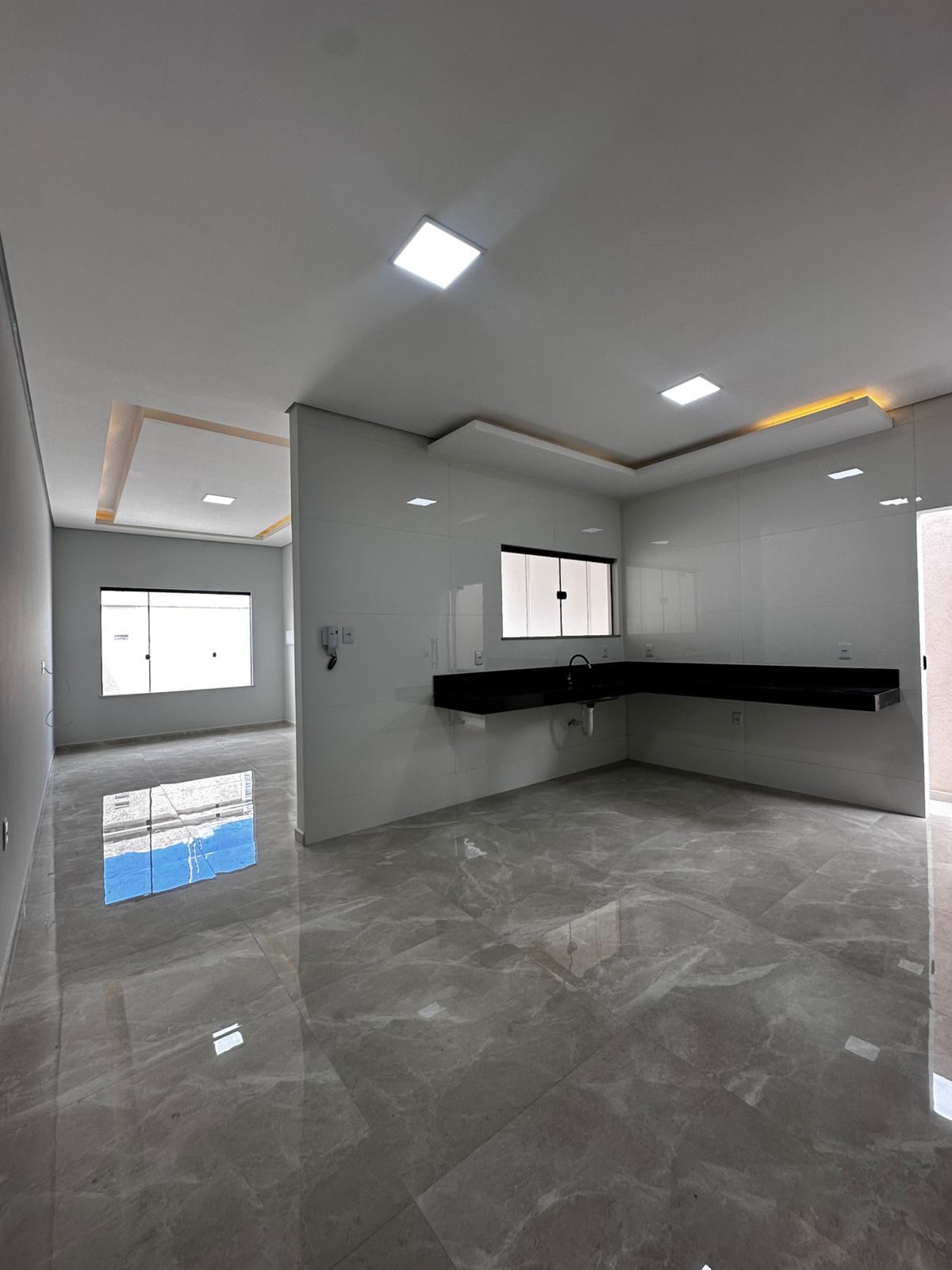 Vende Casa Com Acabamento Premium  Bairro Dinah Borges