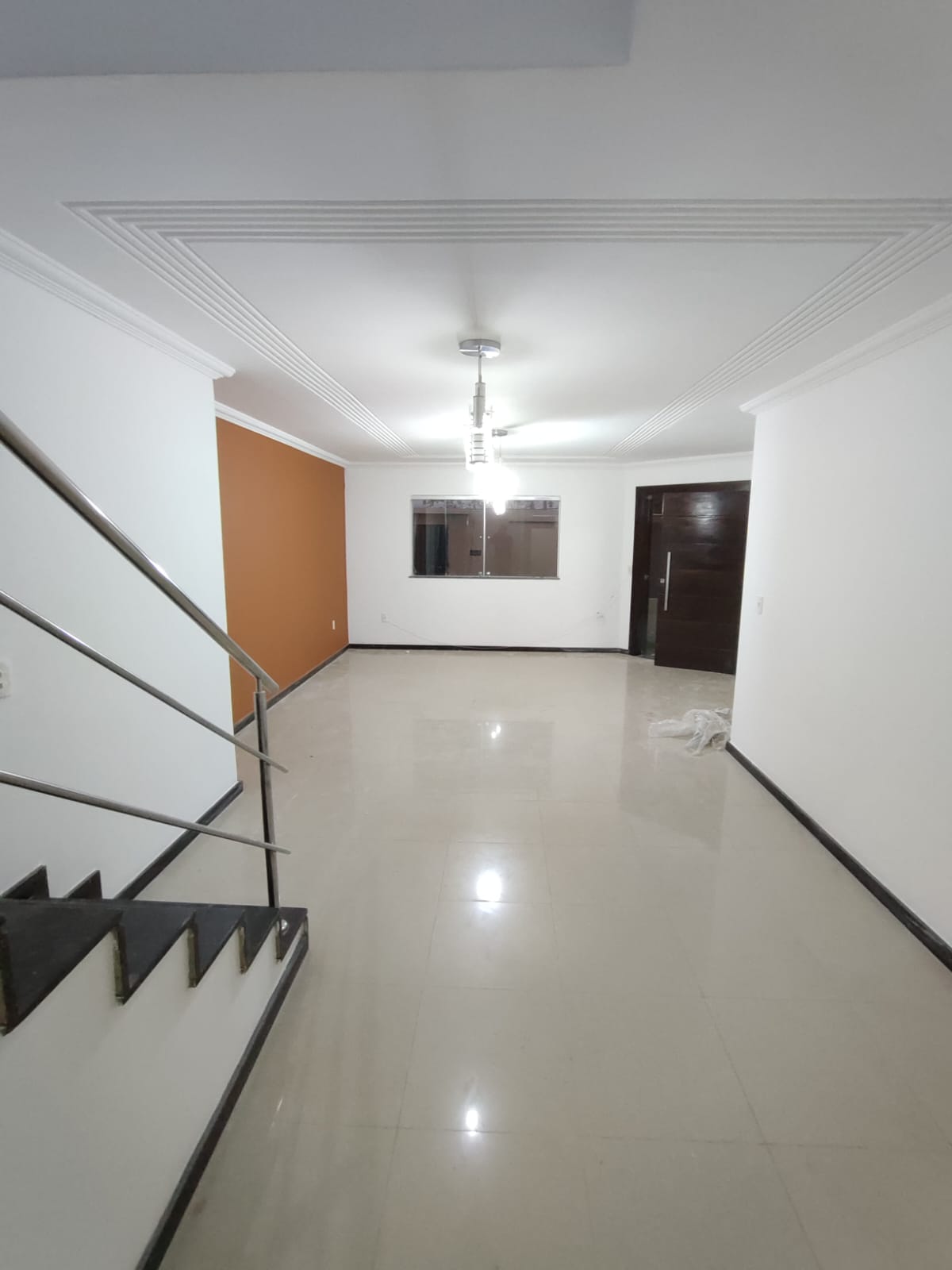 Aluga Casa Ampla com área gourmet no bairro Colonial