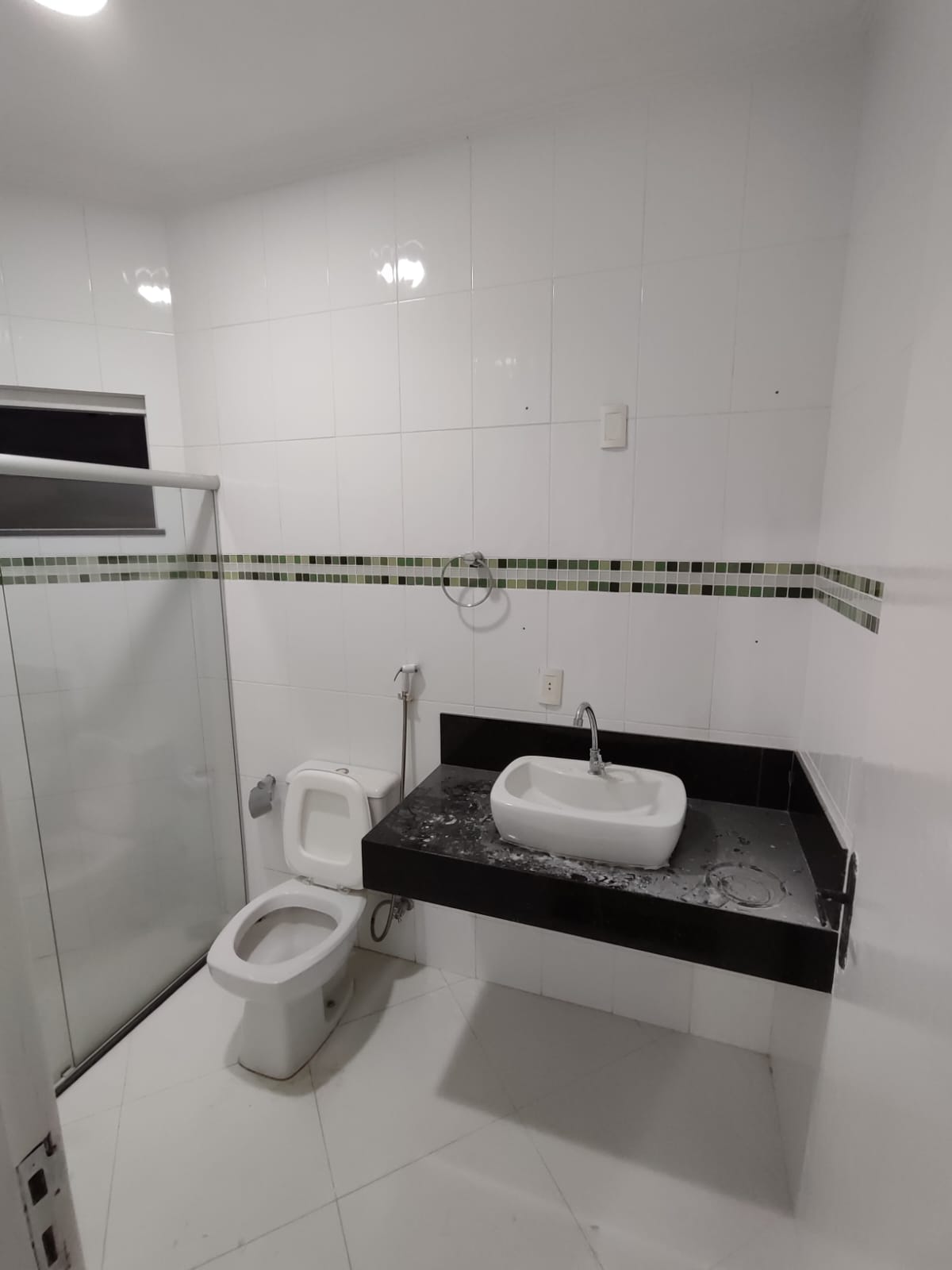 Aluga Casa Ampla com área gourmet no bairro Colonial