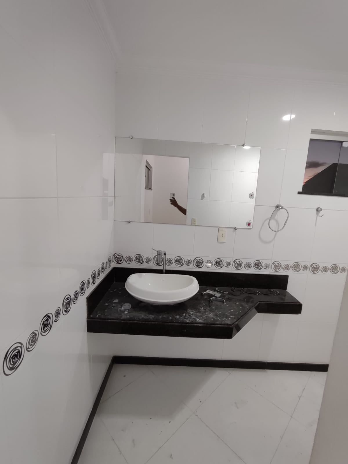 Aluga Casa Ampla com área gourmet no bairro Colonial