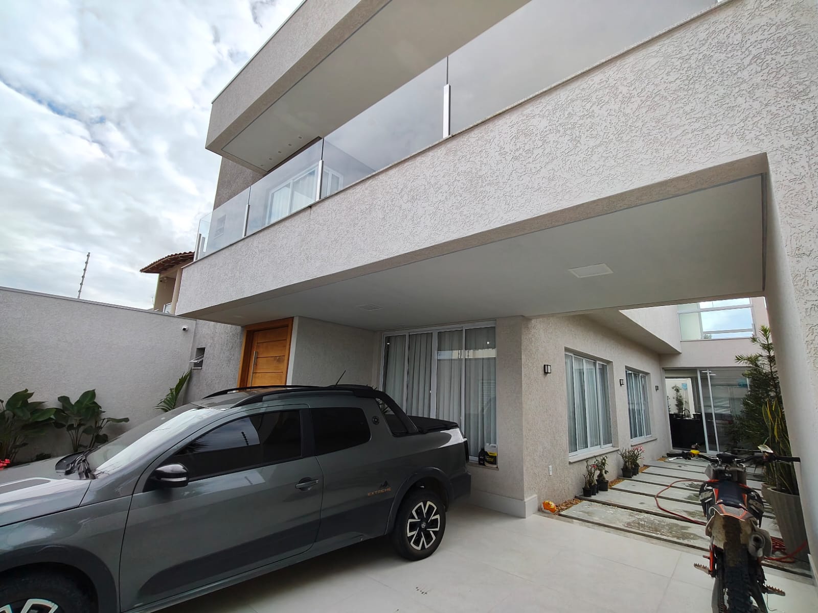 Vende Casa de Alto Padrão no bairro Centauro 
