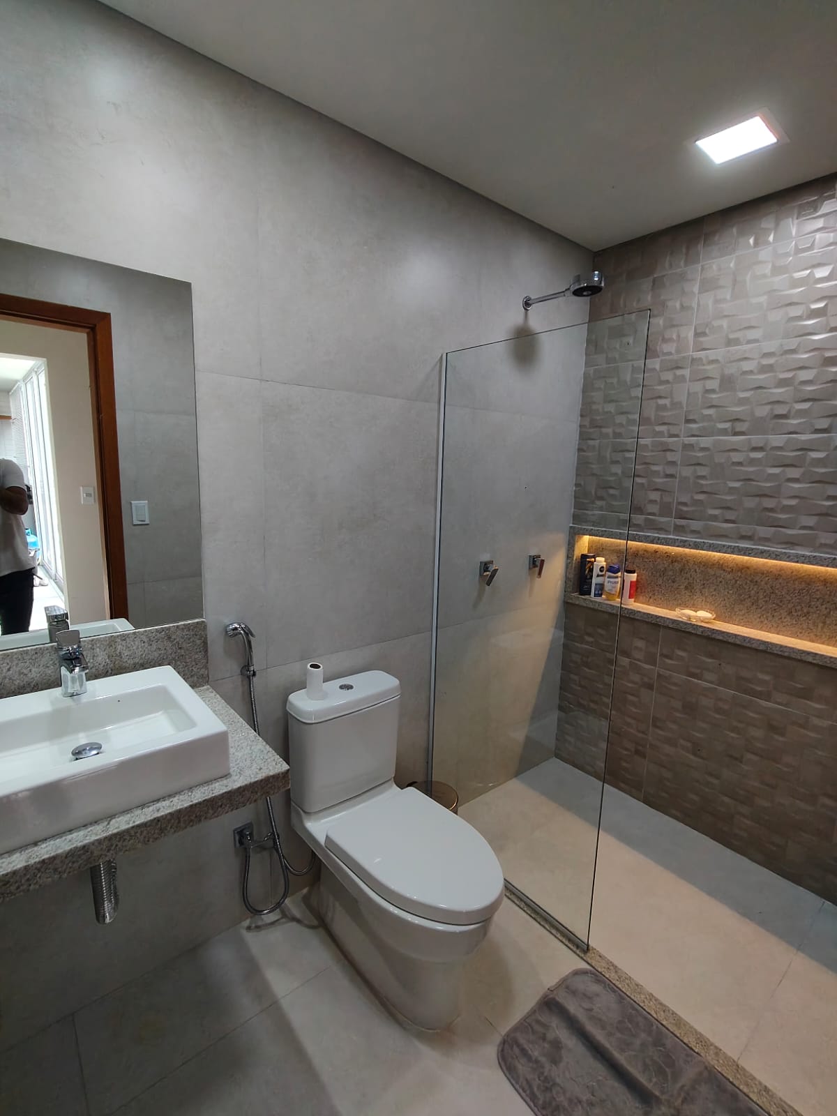 Vende Casa de Alto Padrão no bairro Centauro 