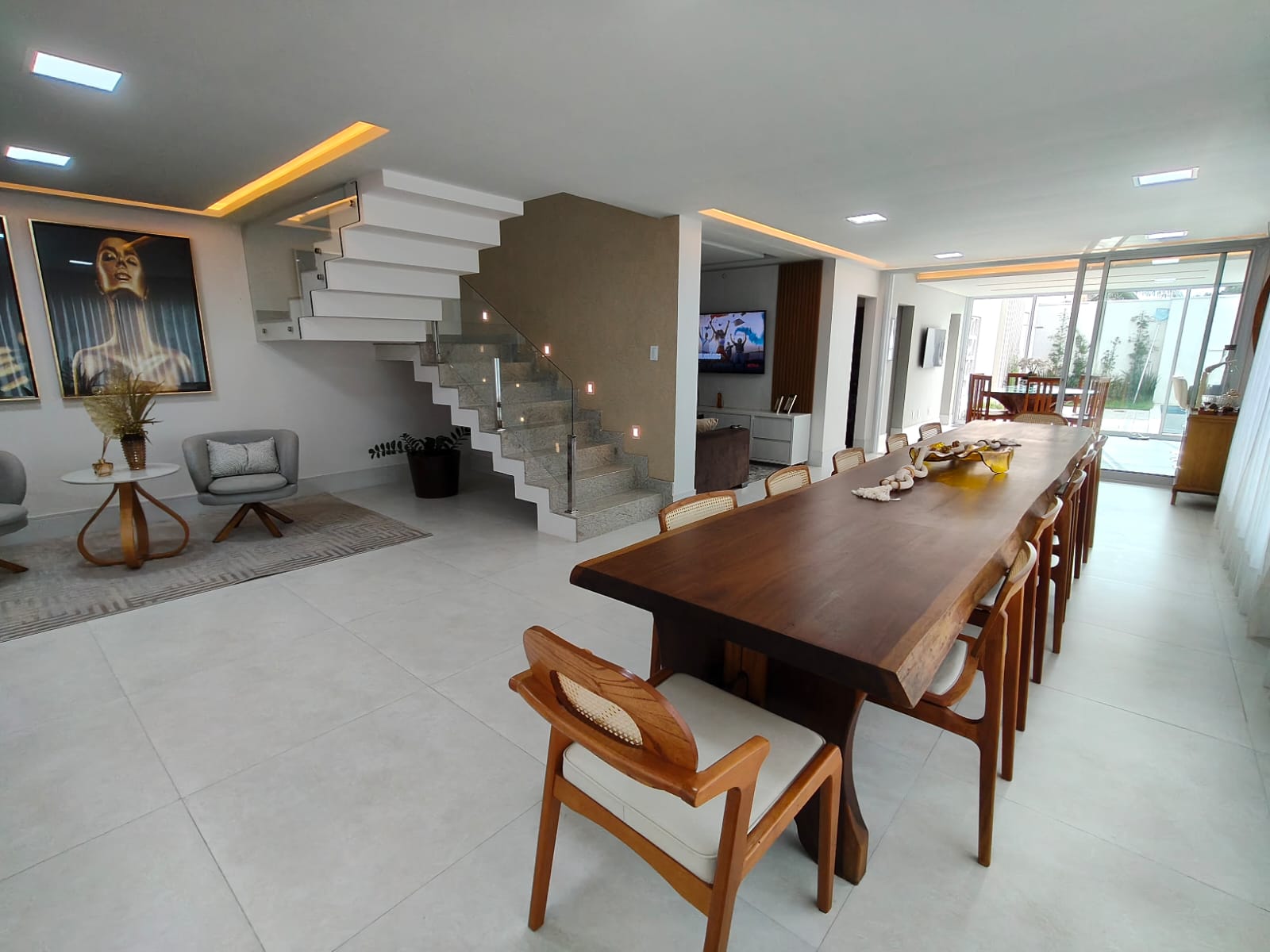 Vende Casa de Alto Padrão no bairro Centauro 