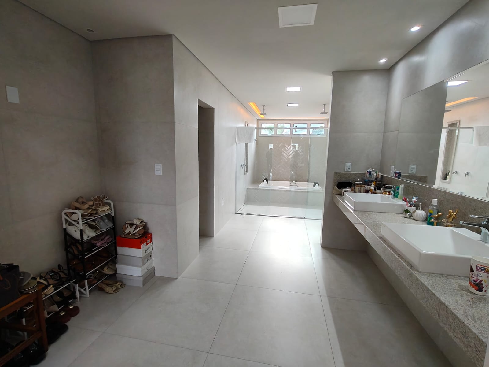 Vende Casa de Alto Padrão no bairro Centauro 