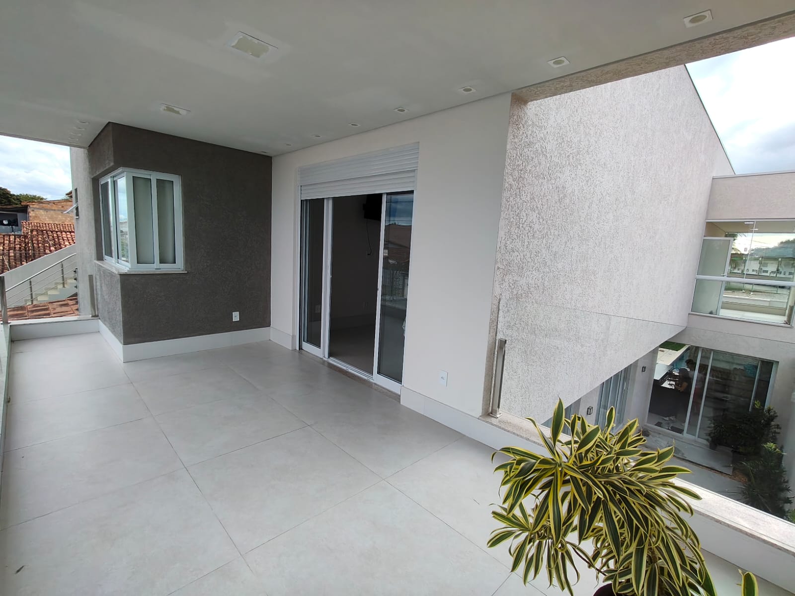 Vende Casa de Alto Padrão no bairro Centauro 