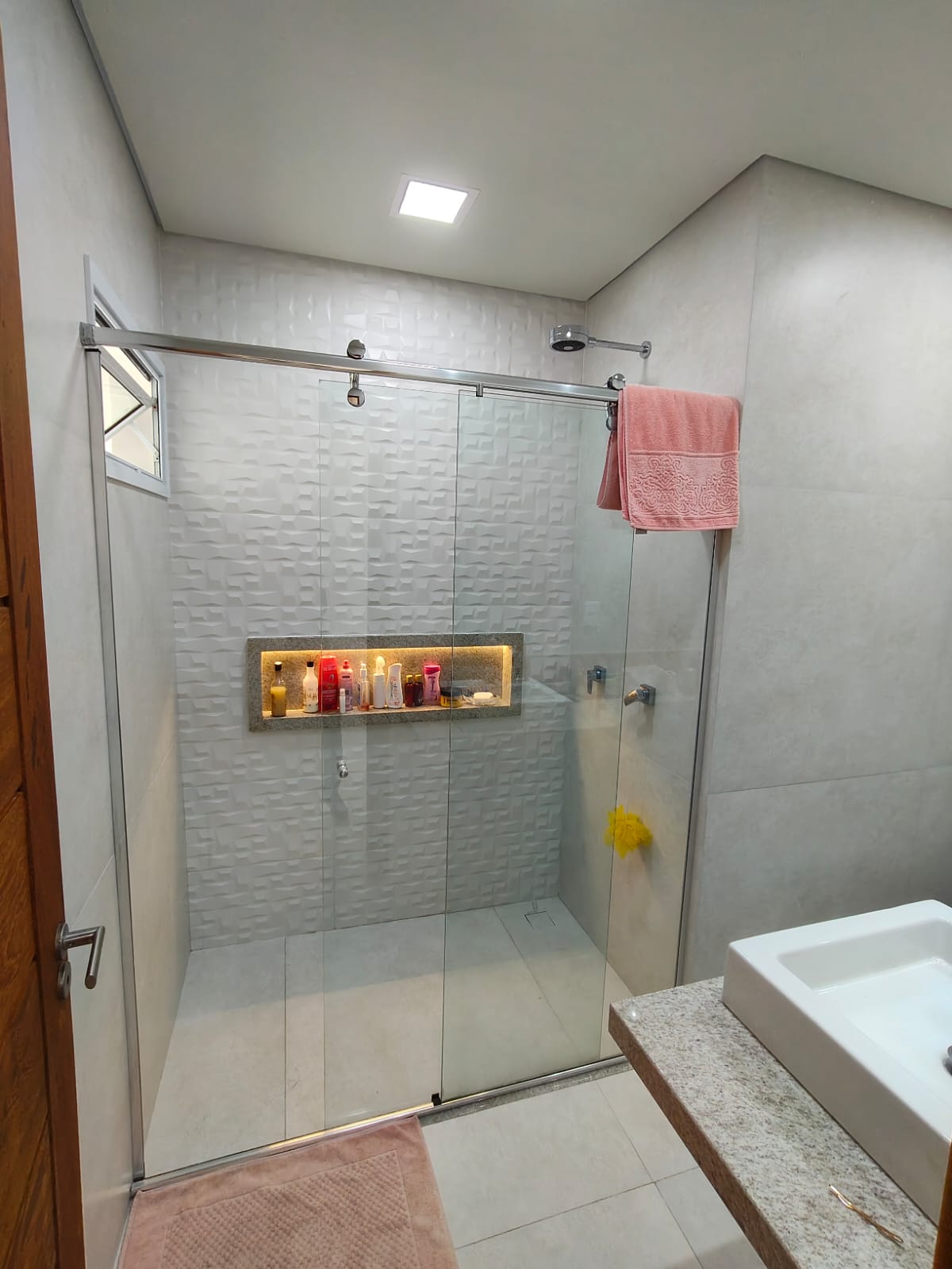 Vende Casa de Alto Padrão no bairro Centauro 
