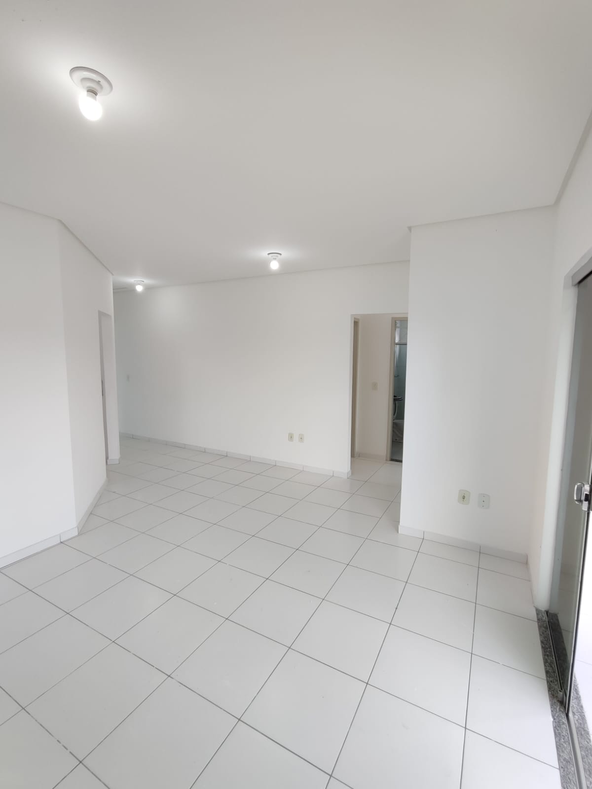 Aluga Apartamento no Bairro Alamar