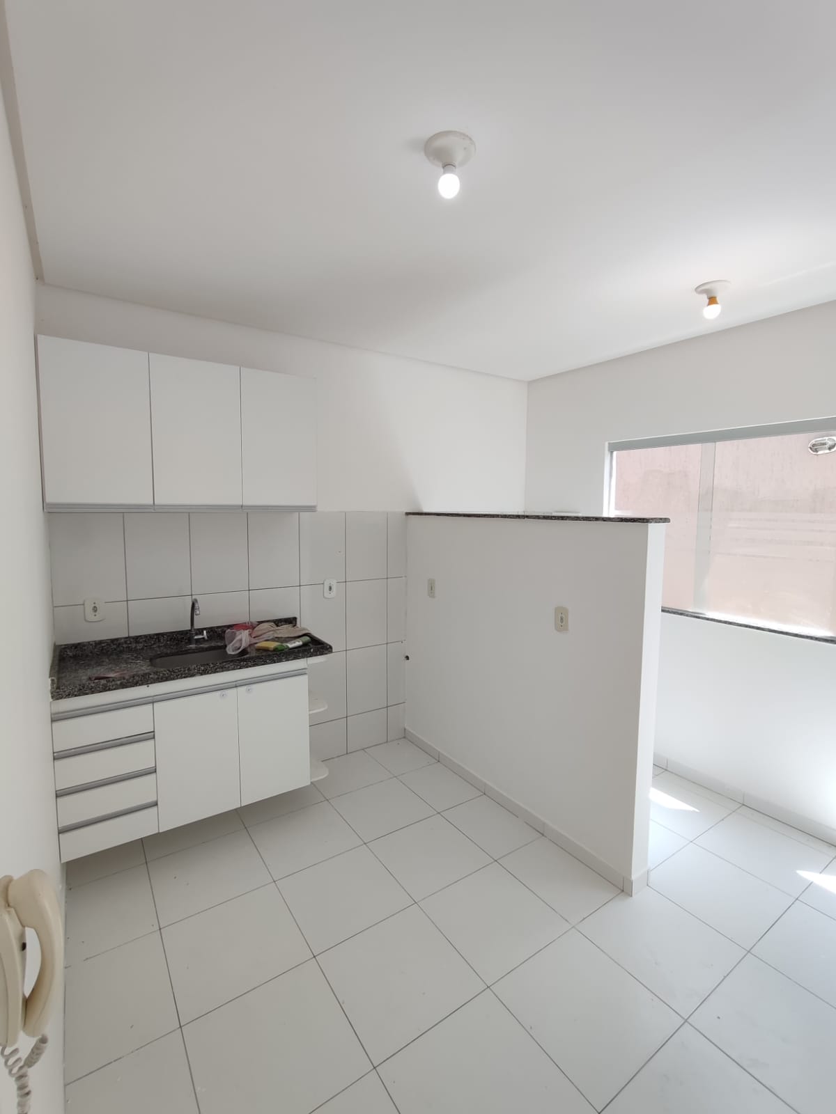 Aluga Apartamento Térreo (Fundos) no Bairro Alamar