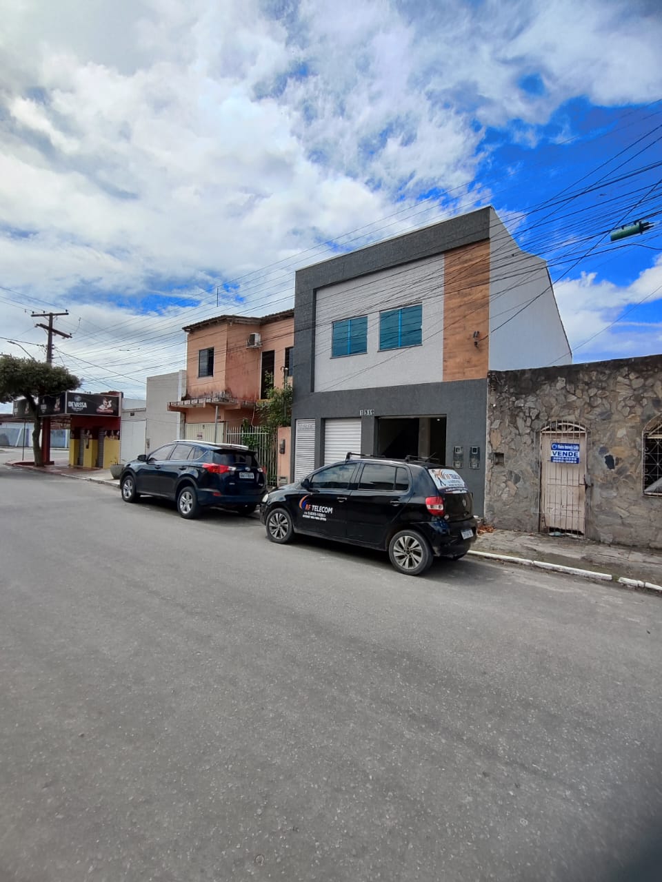 Aluga Ponto Comercial no Gusmão 