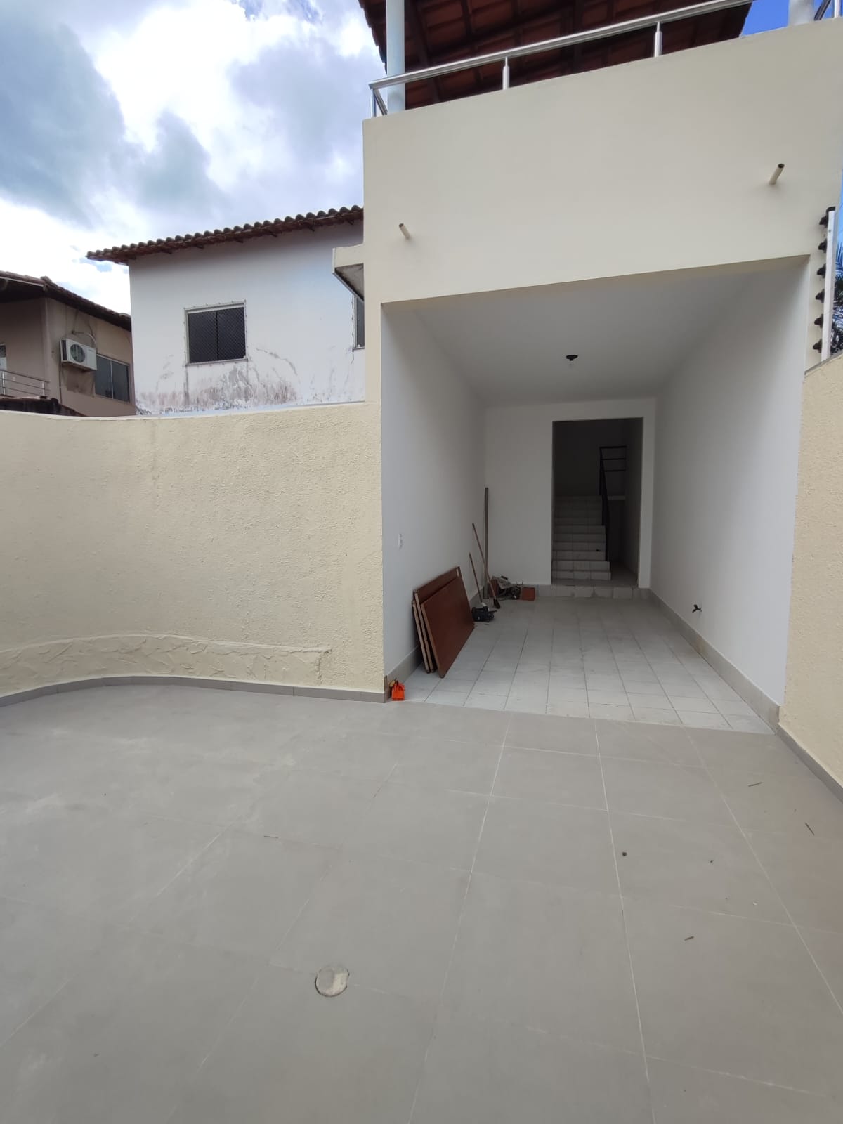 Aluga Apartamento Amplo no Bairro Alamar