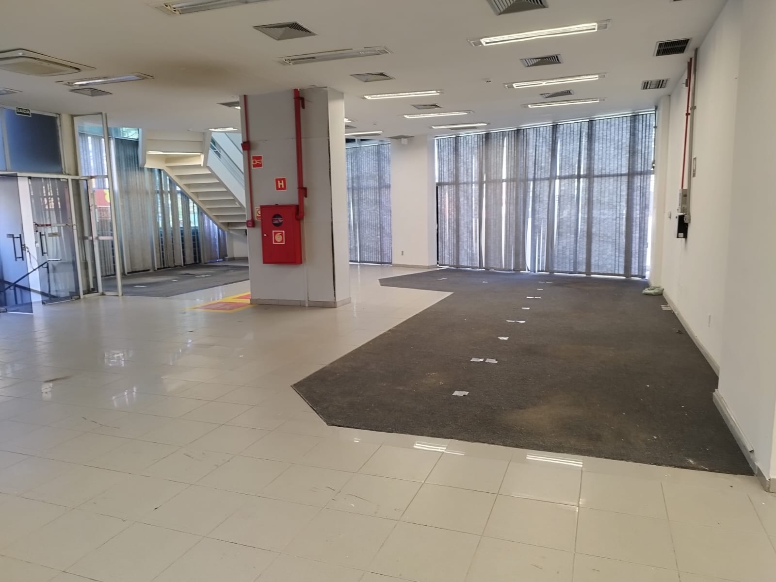 Aluga e vende imóvel em Ilhéus/BA.
