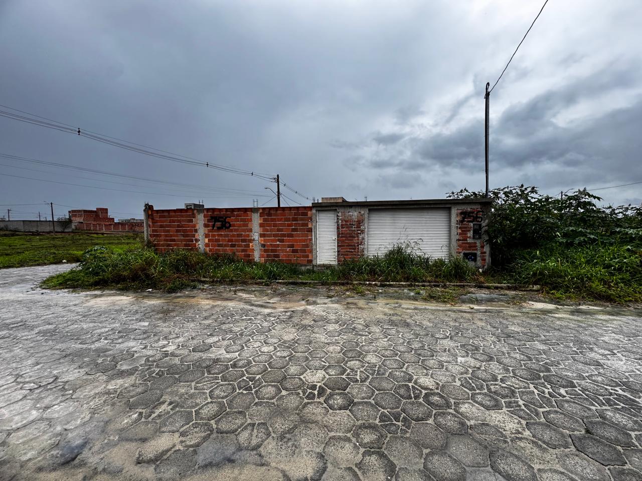 Vende terreno no Bairro Jardim América III Eunápolis. 