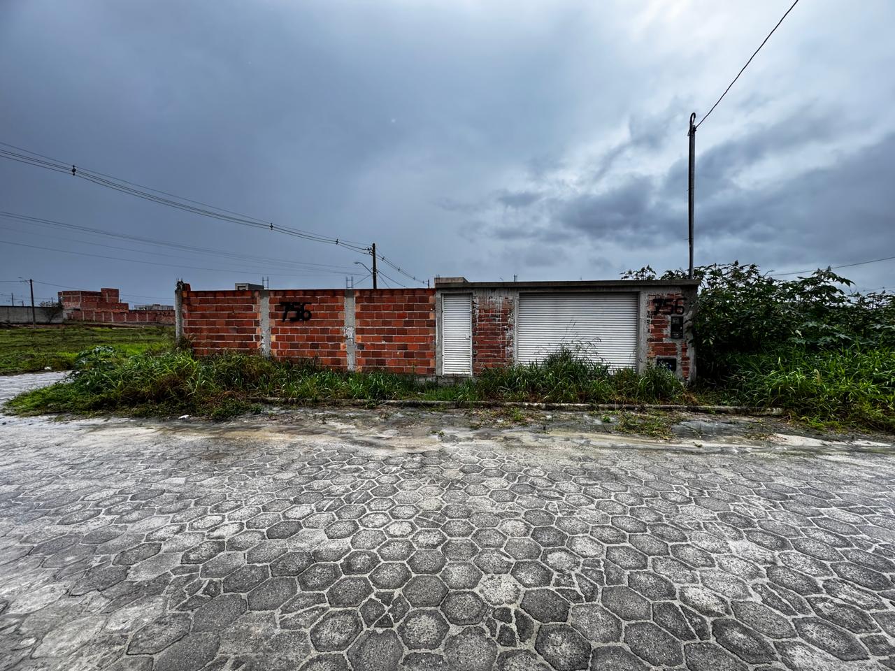 Vende terreno no Bairro Jardim América III Eunápolis. 