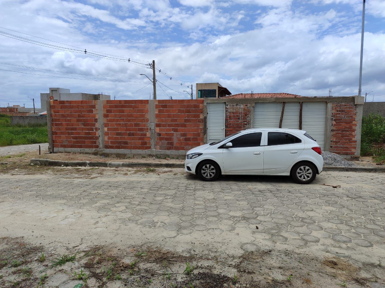 Vende terreno no Bairro Jardim América III Eunápolis. 