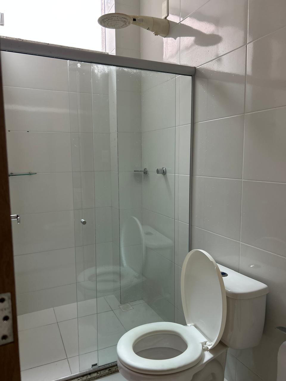 Aluga Apartamento Amplo no Centro (3º Andar)