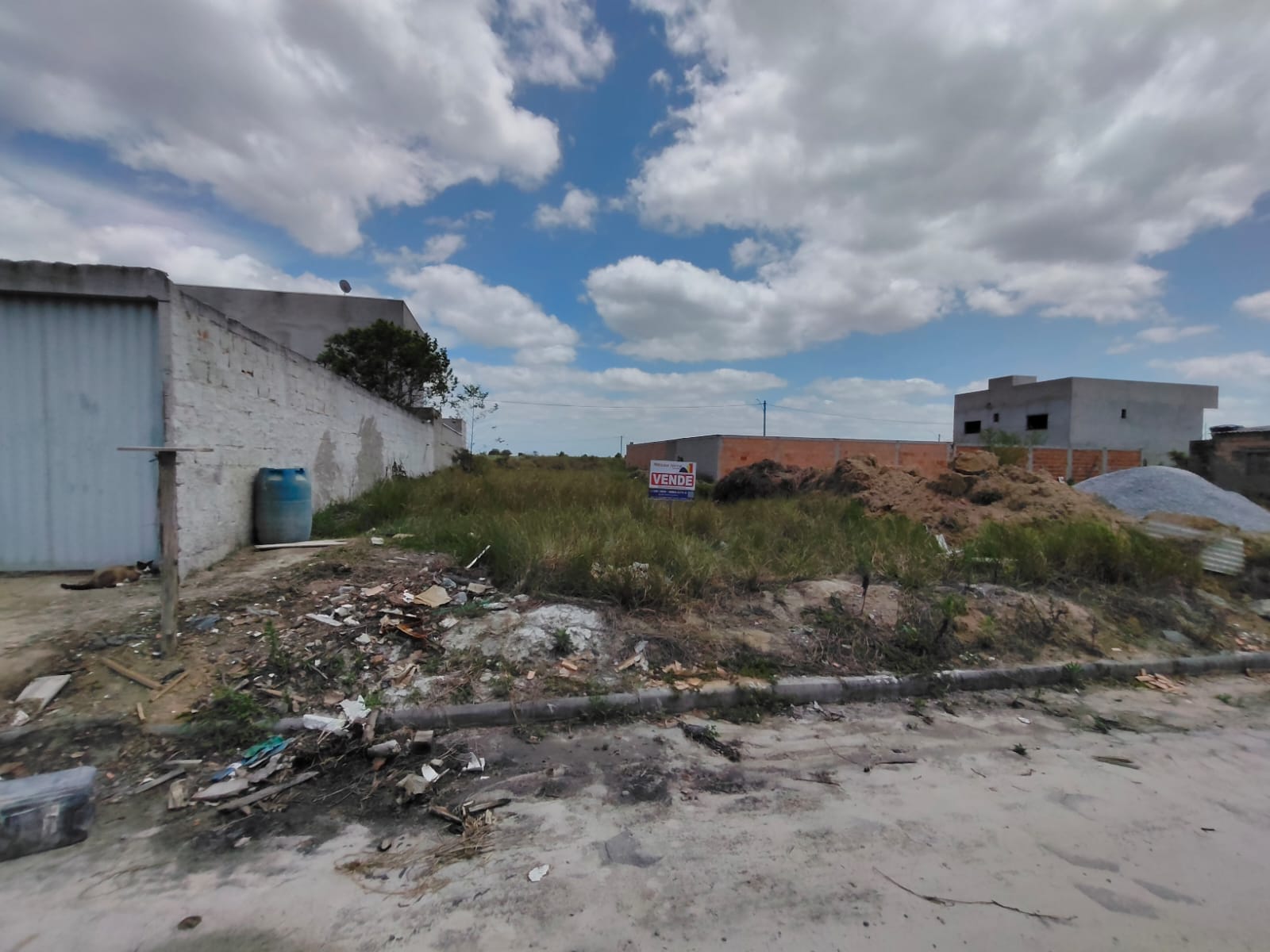 Vende Excelente Terreno no Parque das Flores
