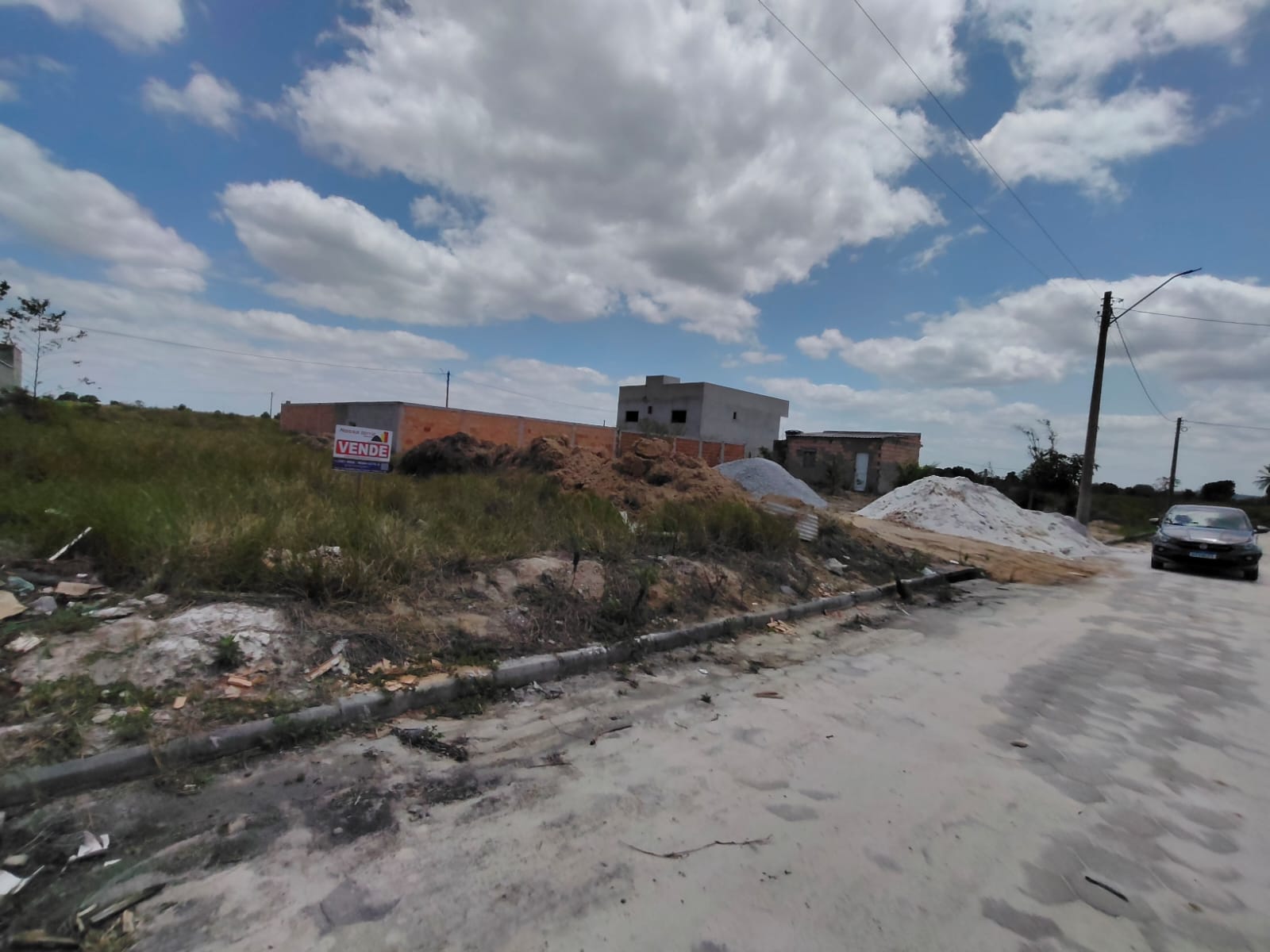 Vende Excelente Terreno no Parque das Flores