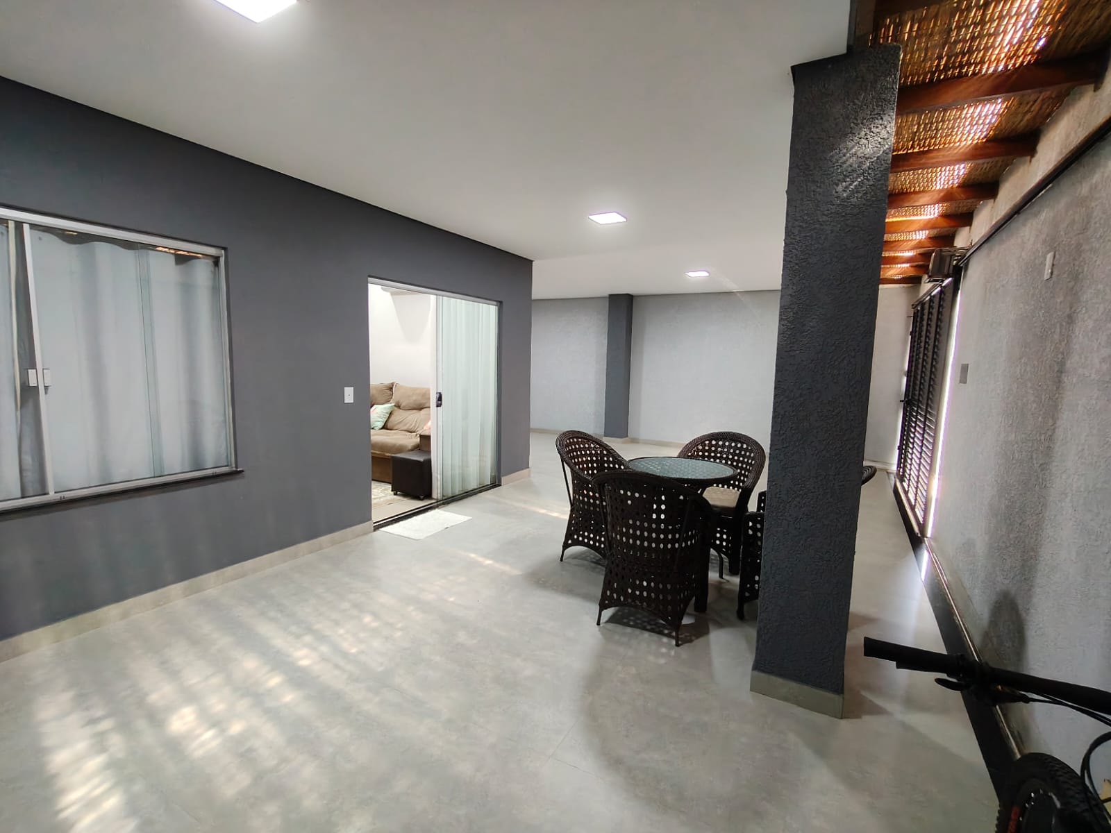 Vende Casa no Centauro 