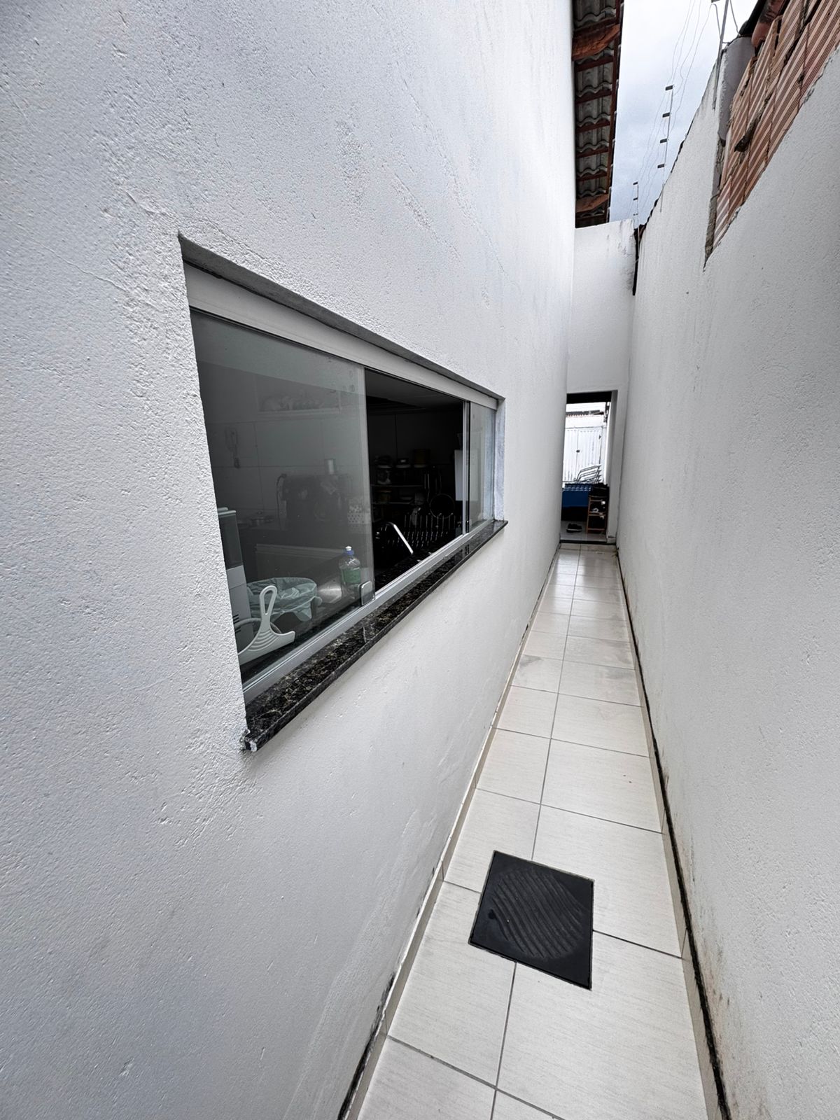 Vende Bela Casa no Antares