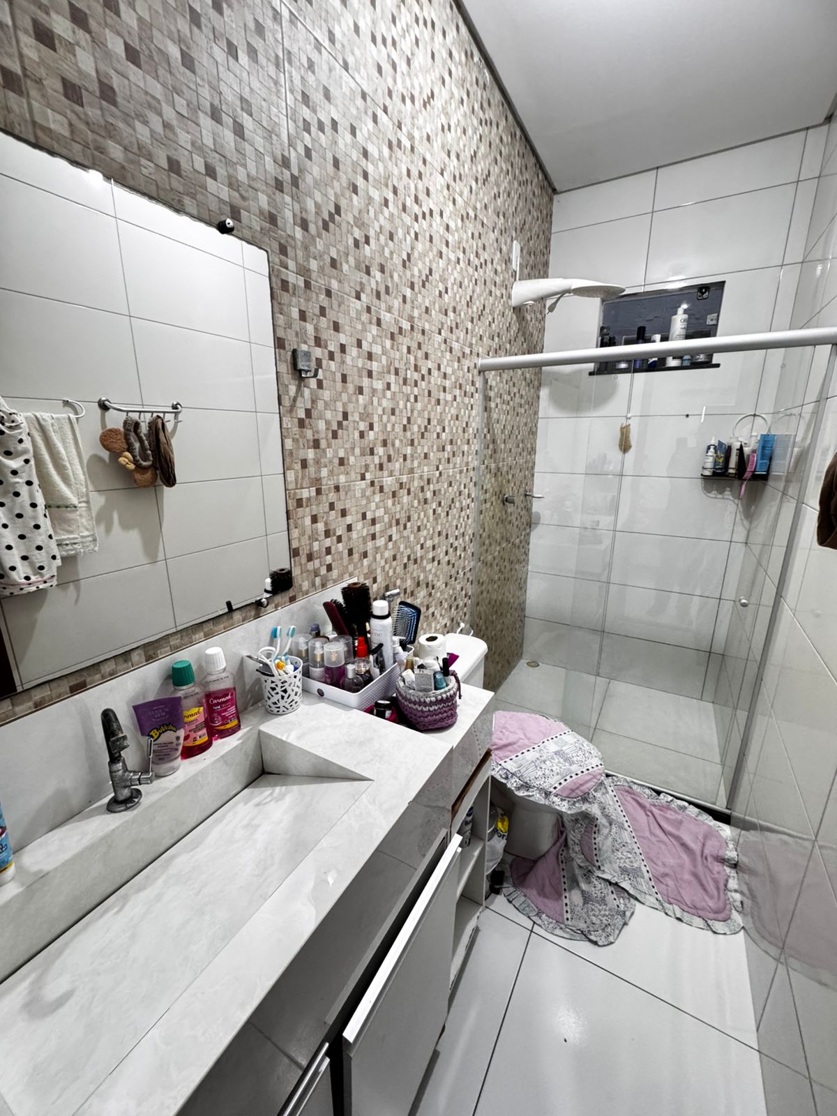 Vende Bela Casa no Antares