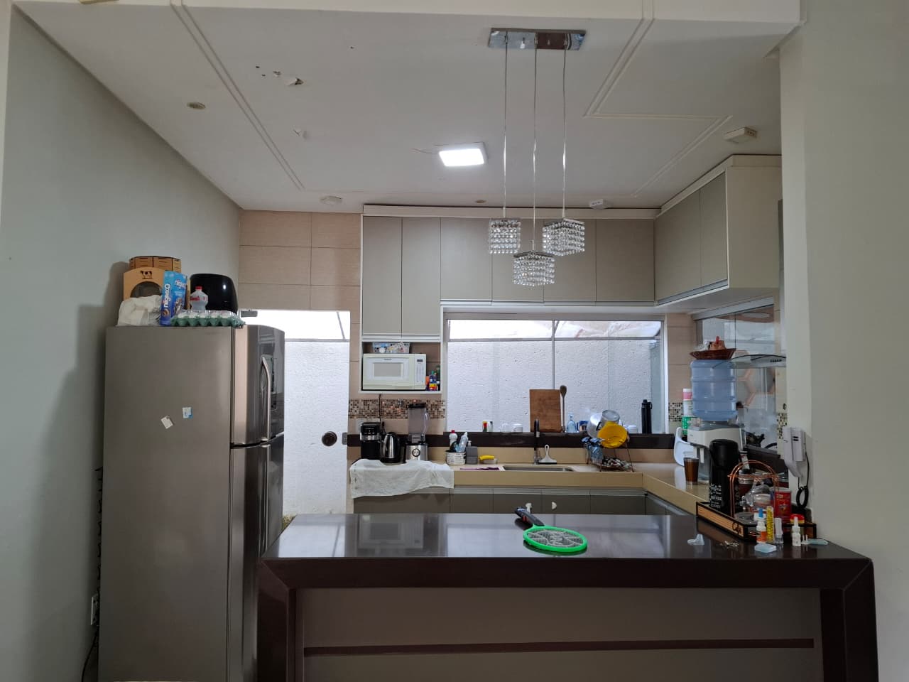Vende casa no Colonial