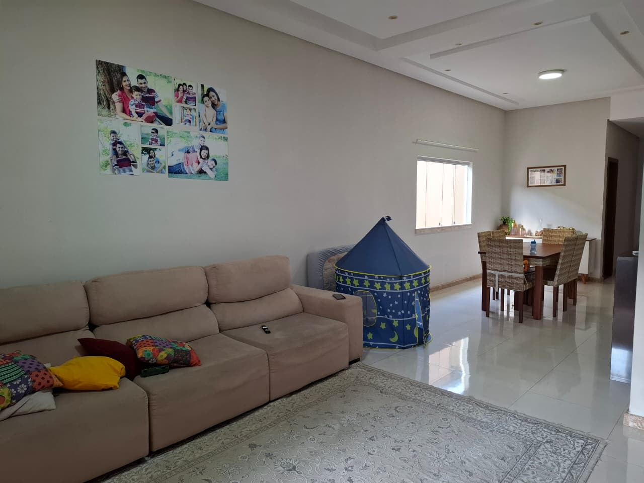 Vende casa no Colonial