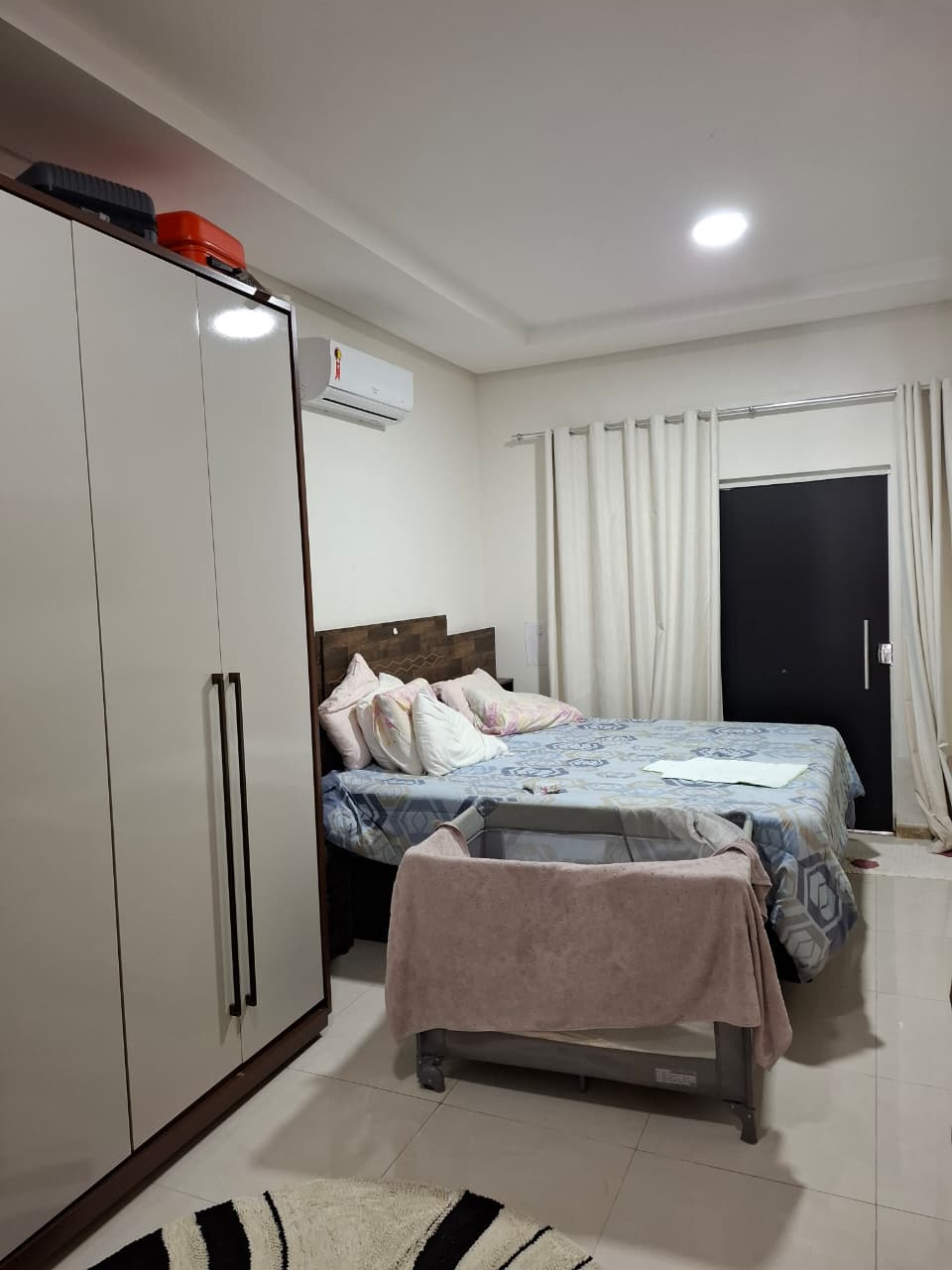 Vende casa no Colonial