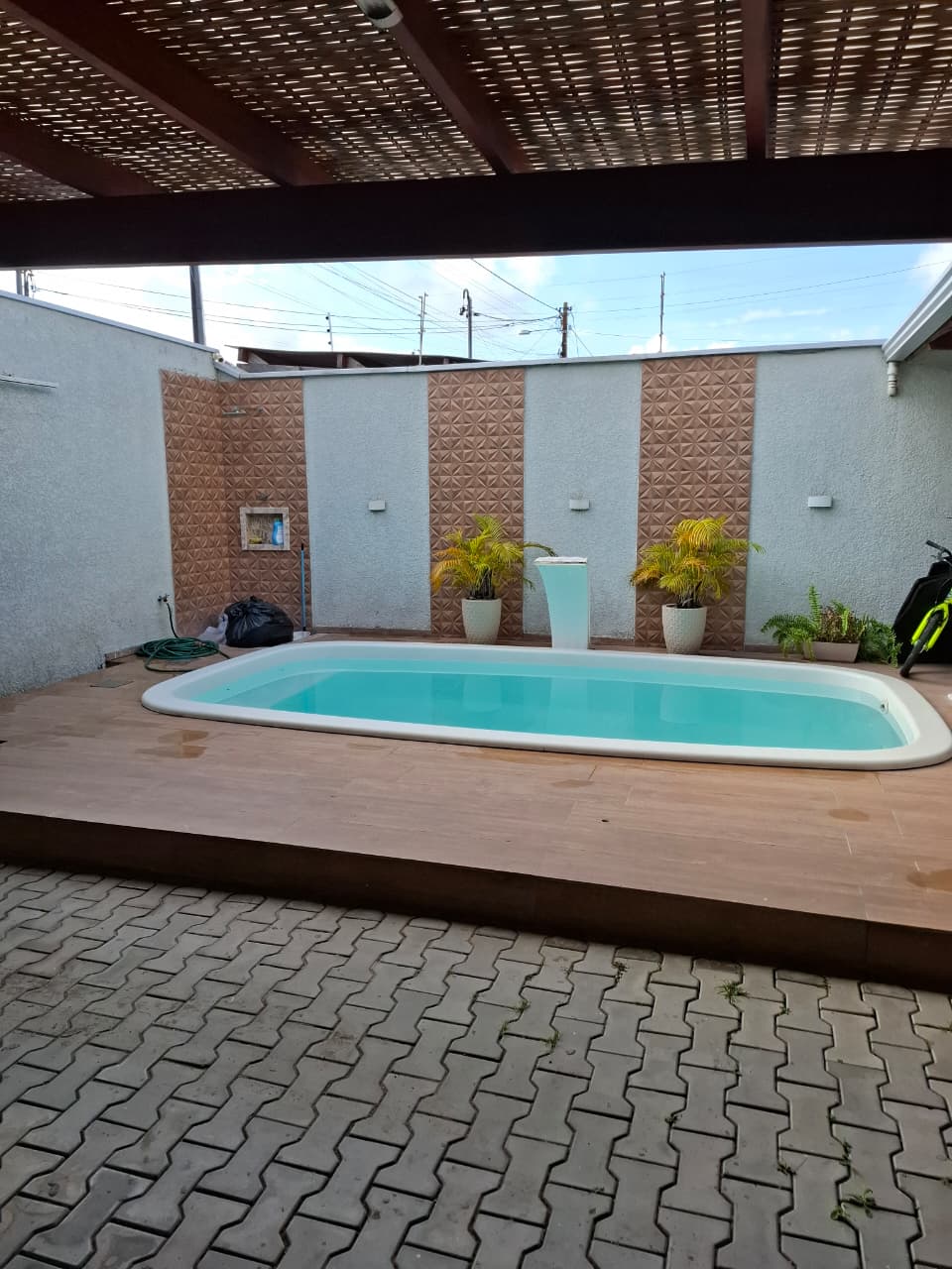 Vende casa no Colonial