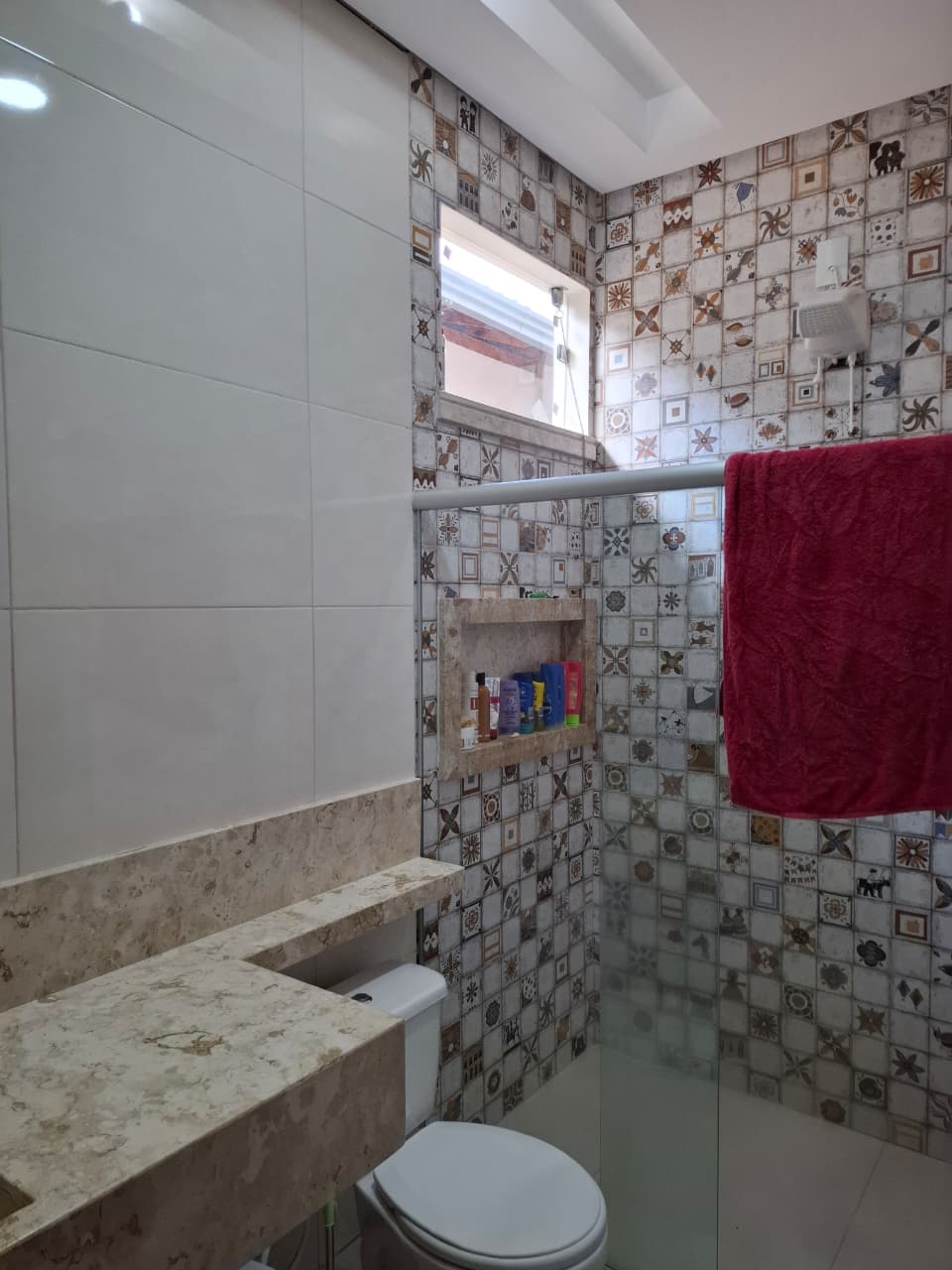 Vende casa no Colonial