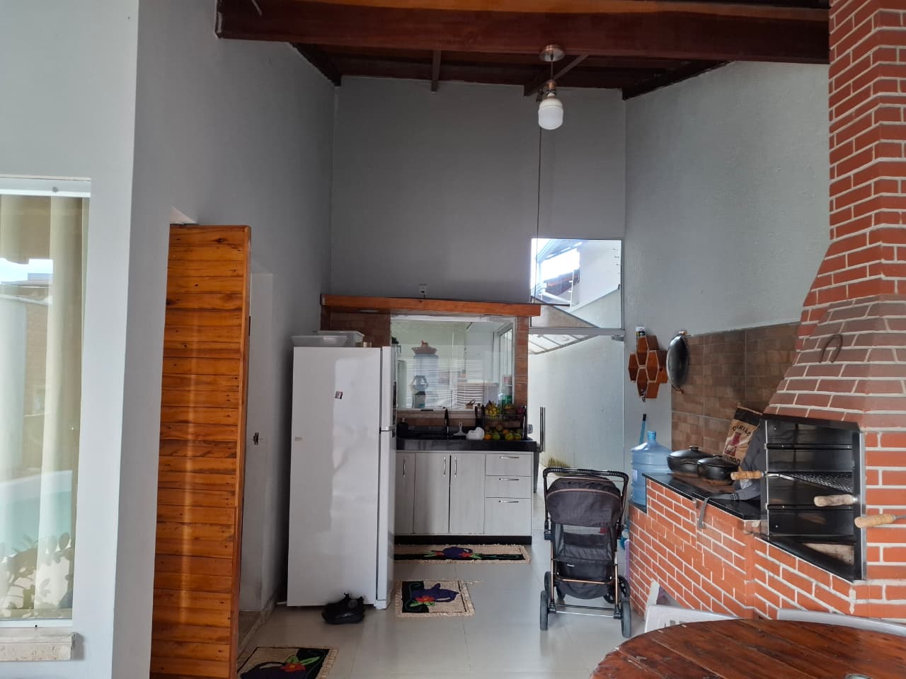 Vende casa no Colonial