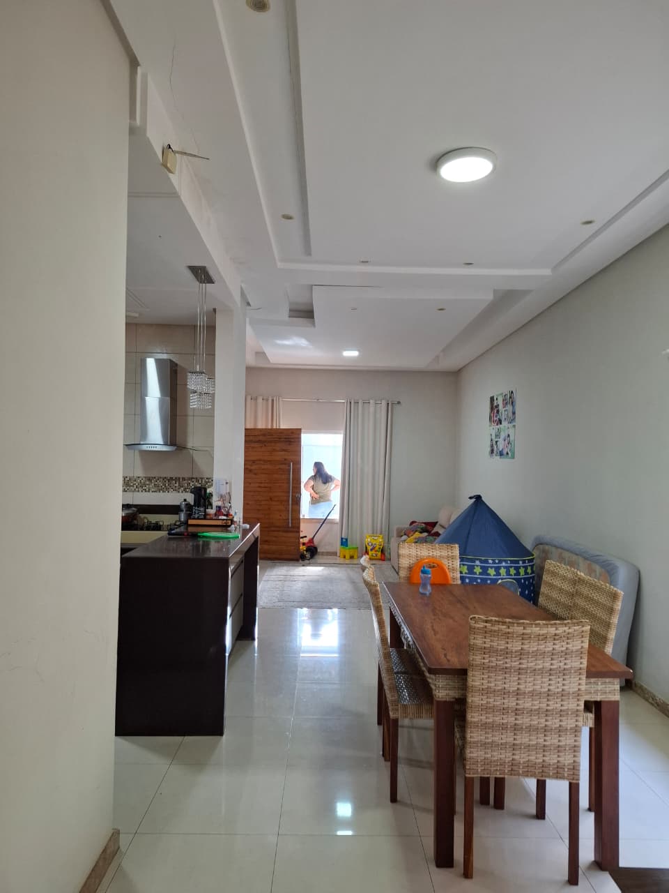 Vende casa no Colonial