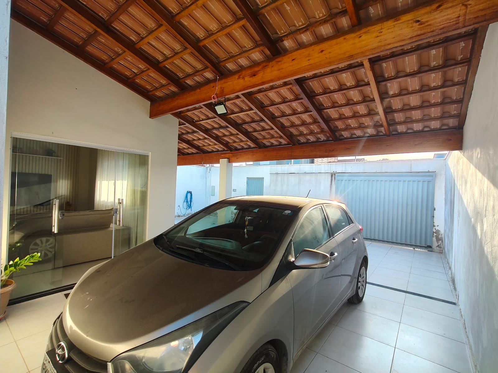 Excelente Casa no Colonial 