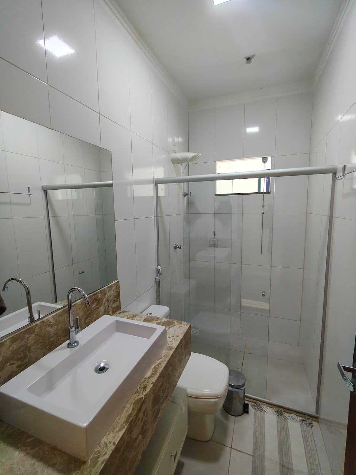 Excelente Casa no Colonial 