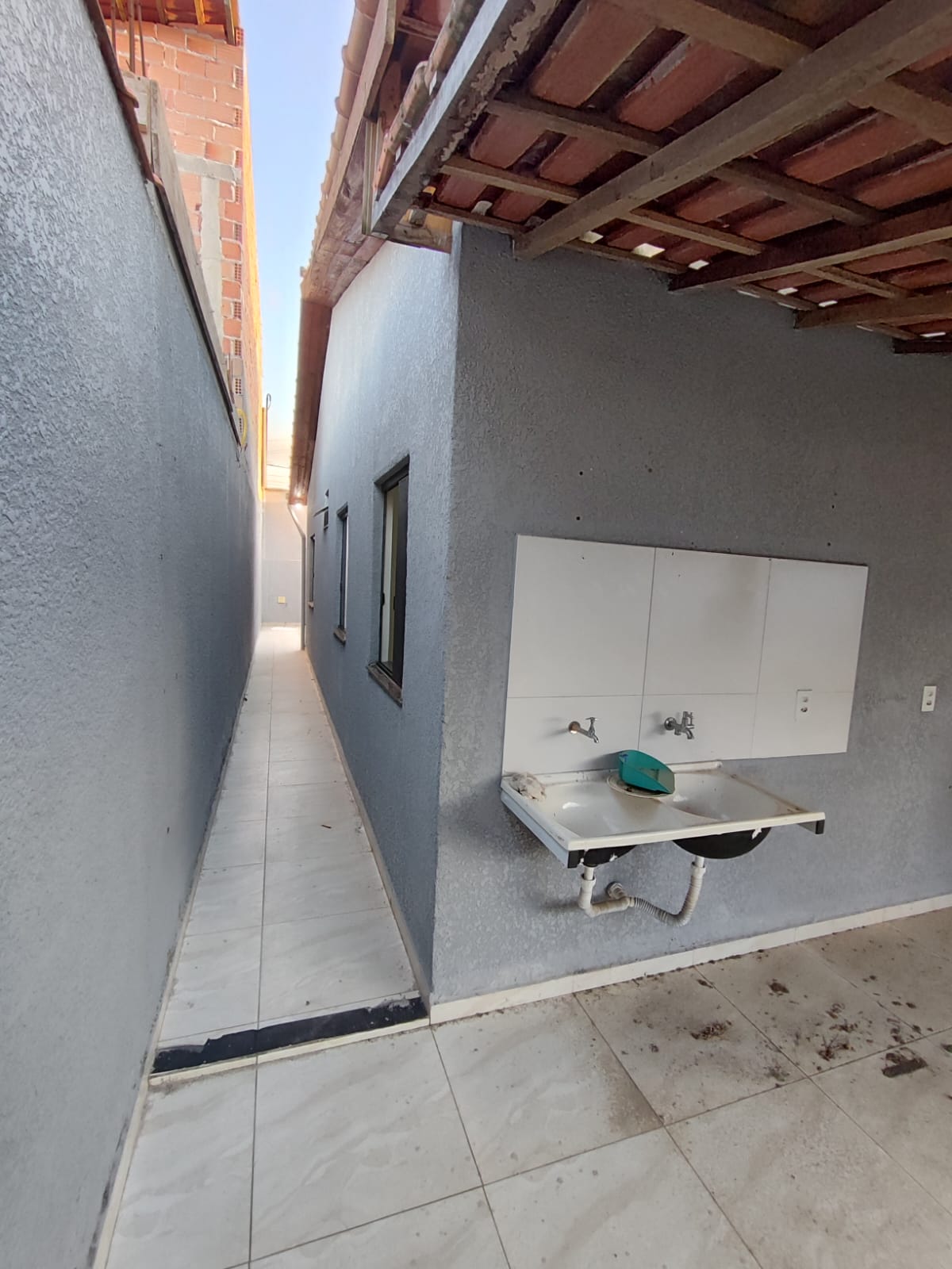 Aluga Casa no Bairro Santa Rita 