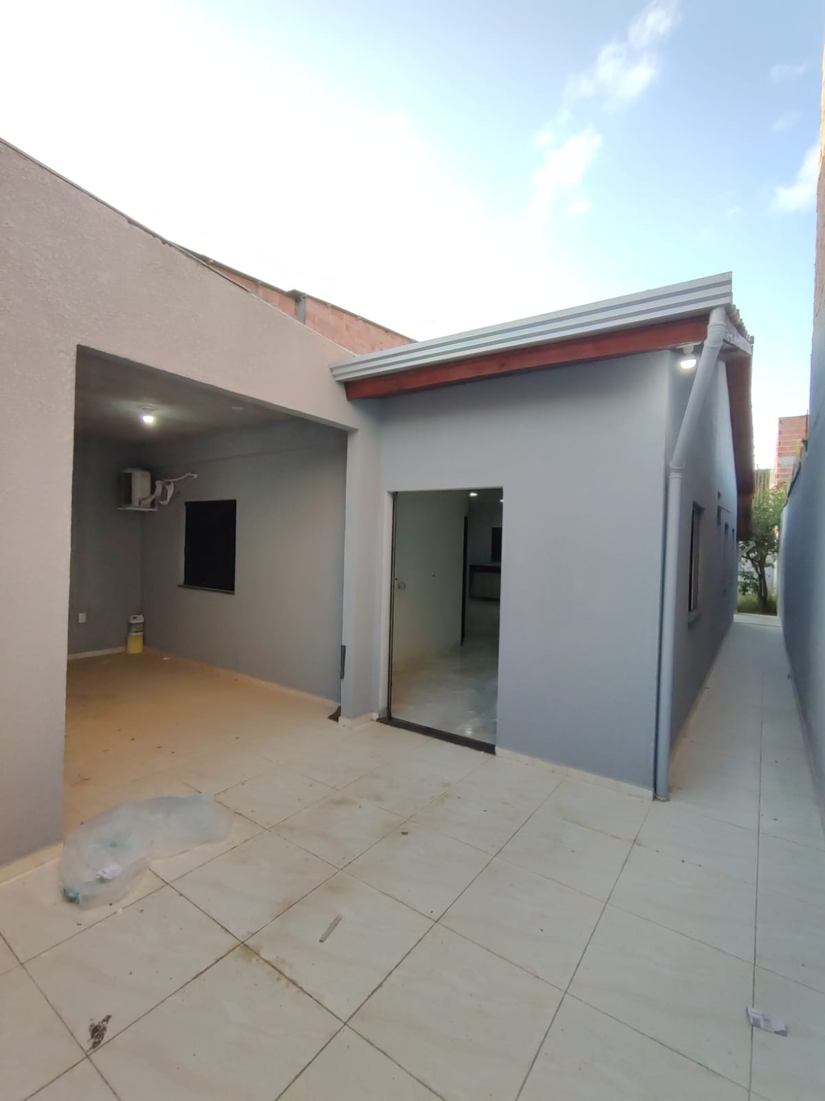 Aluga Casa no Bairro Santa Rita 
