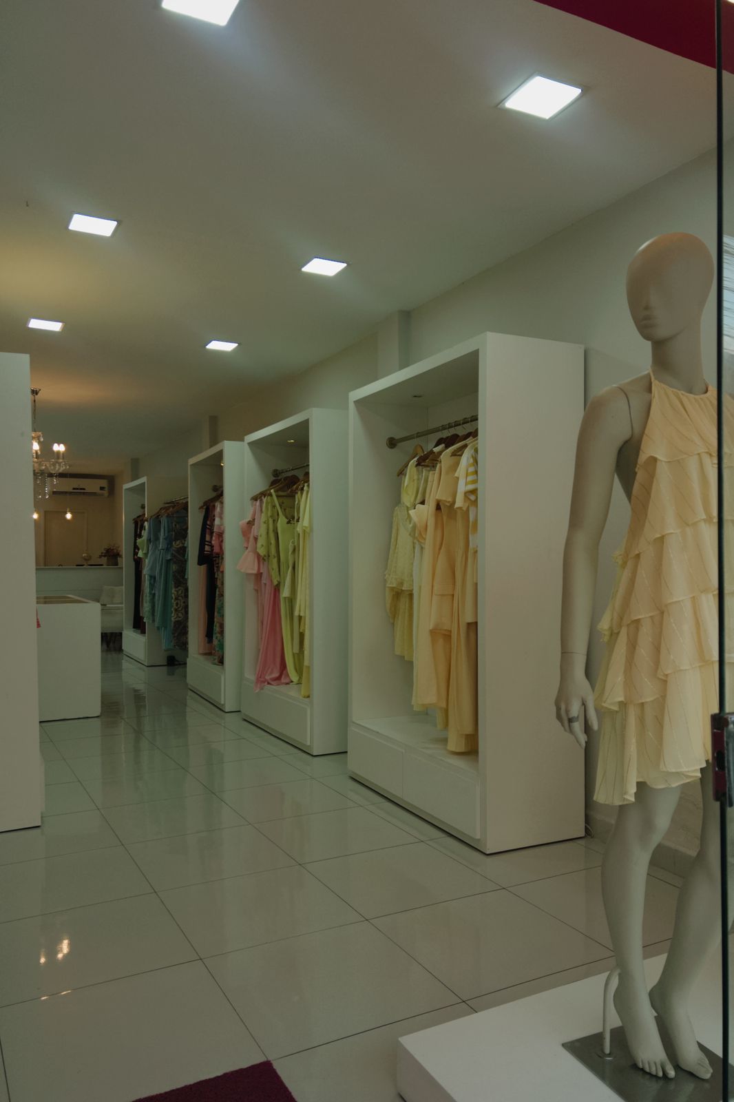 Vende loja no Centro de Eunápolis.