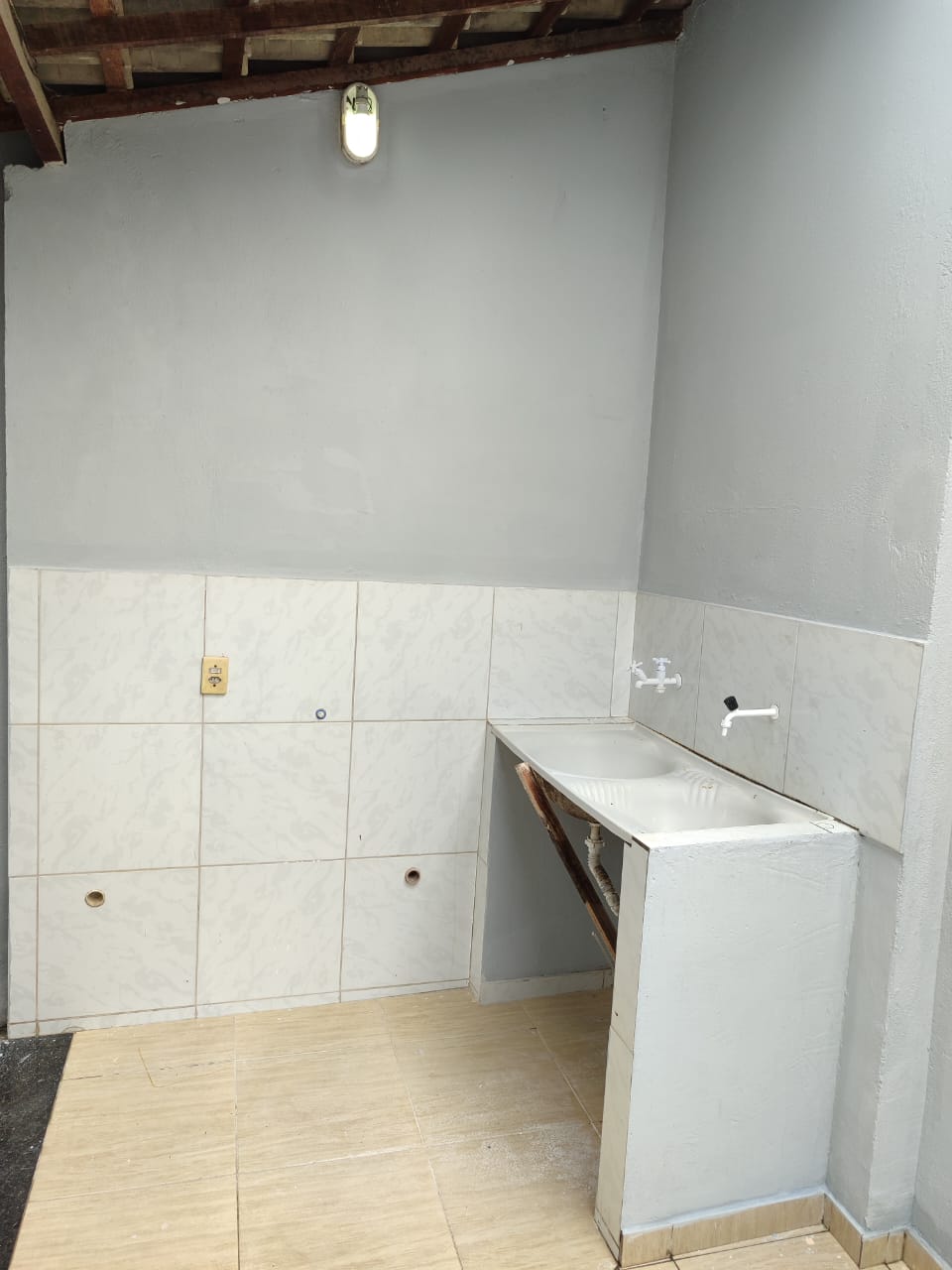 Vende-se Casa no Dinah Borges 