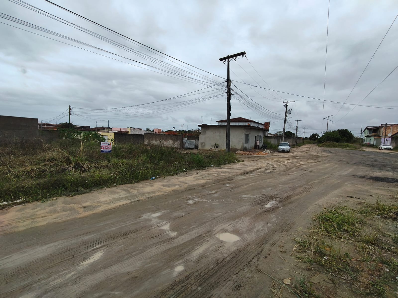 Vende Terreno no Santa Edvigies 