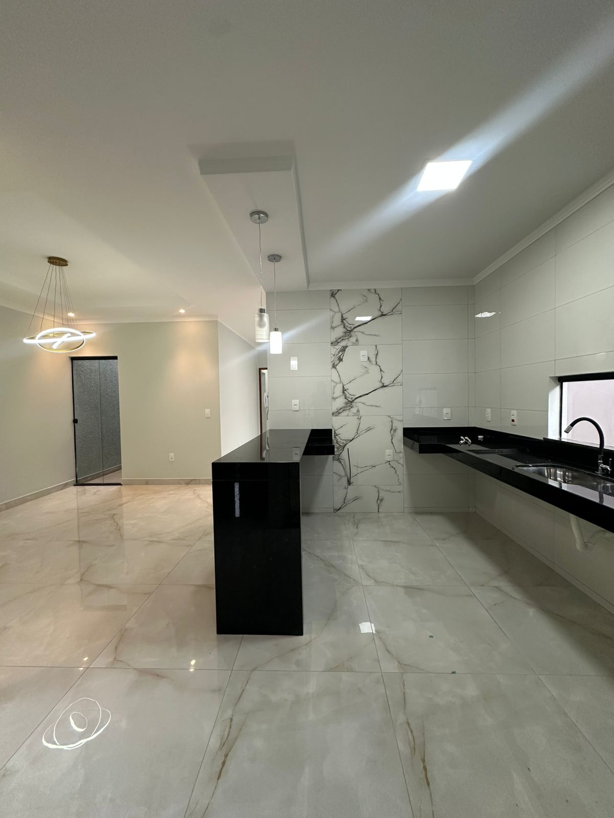 Aluga Casa Totalmente Nova no Bairro Antares