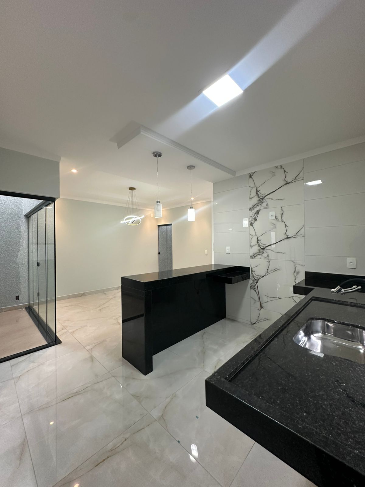 Aluga Casa Totalmente Nova no Bairro Antares