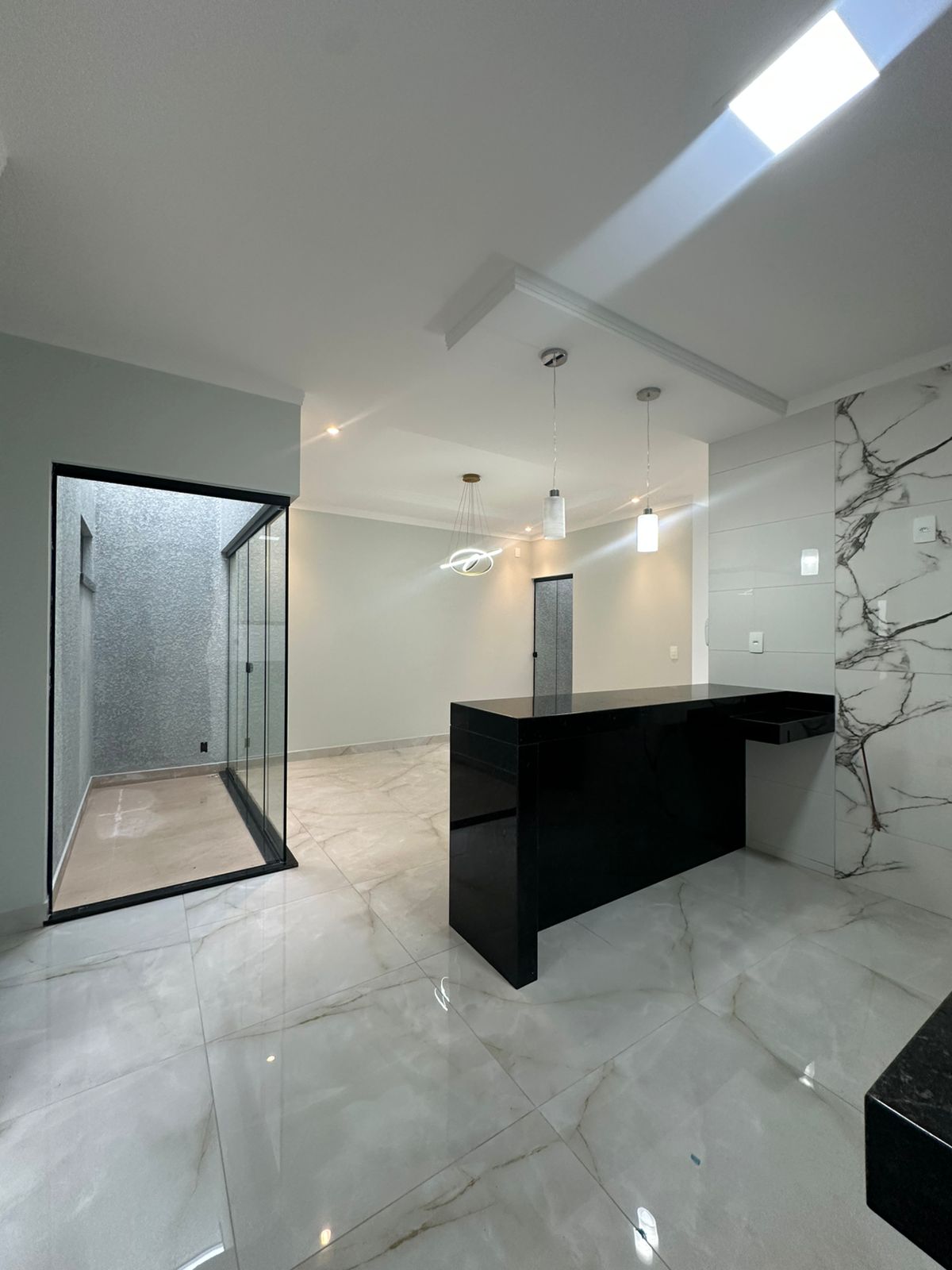 Aluga Casa Totalmente Nova no Bairro Antares